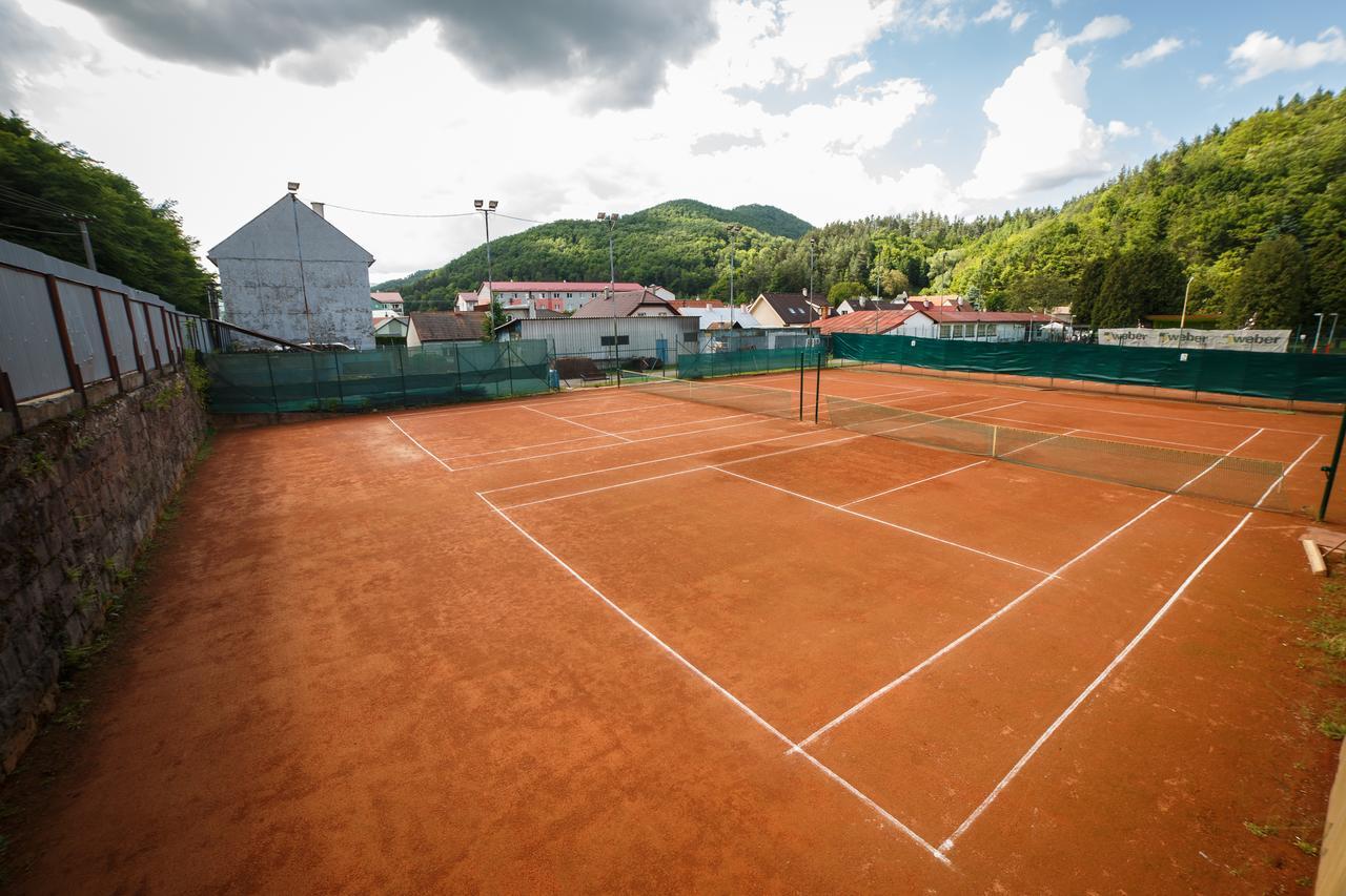 Hotel Daro Banská Štiavnica Eksteriør bilde
